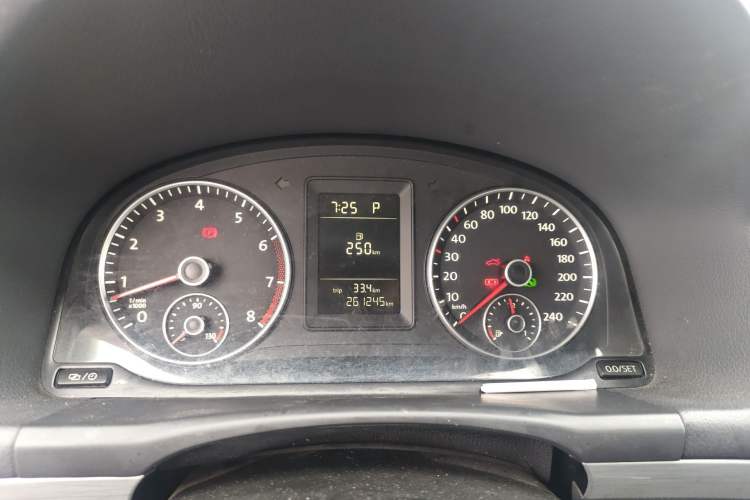 Used Volkswagen Touran 2013 1.4T DSG Comfort Edition 5-Seater Instrument Cluster