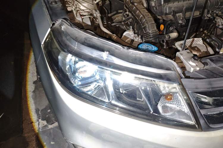 Used Suzuki Vitara 2016 1.4T Automatic Two-Wheel Drive Luxury Version Right Front Headlight