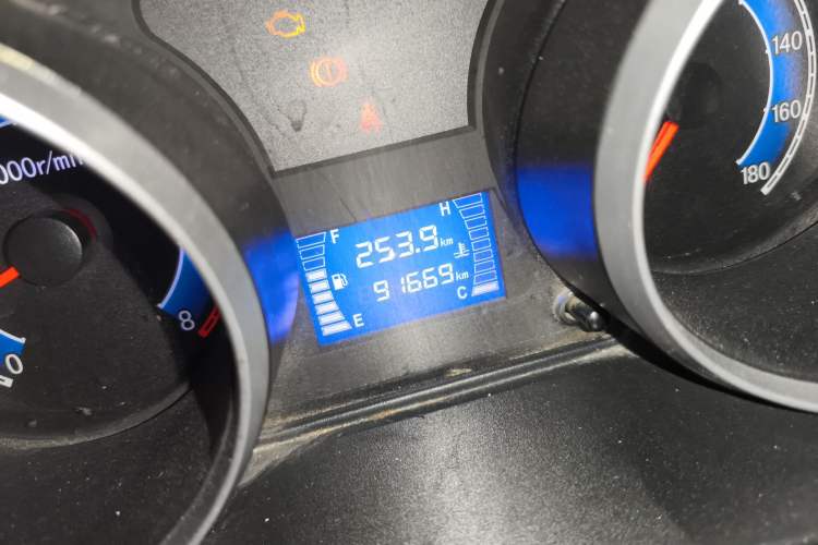 Used CHANGAN KAICHENG Ruixing M70 2017 1.5L Comfort-Style Liftback Door DAM15DL Odometer Close Up