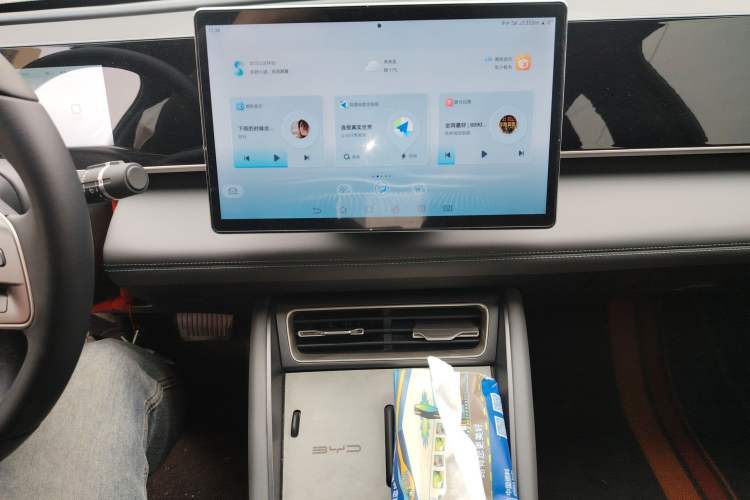 Used BYD Qin L 2024 DM-i 80KM Beyond Model Audio And AC Panel