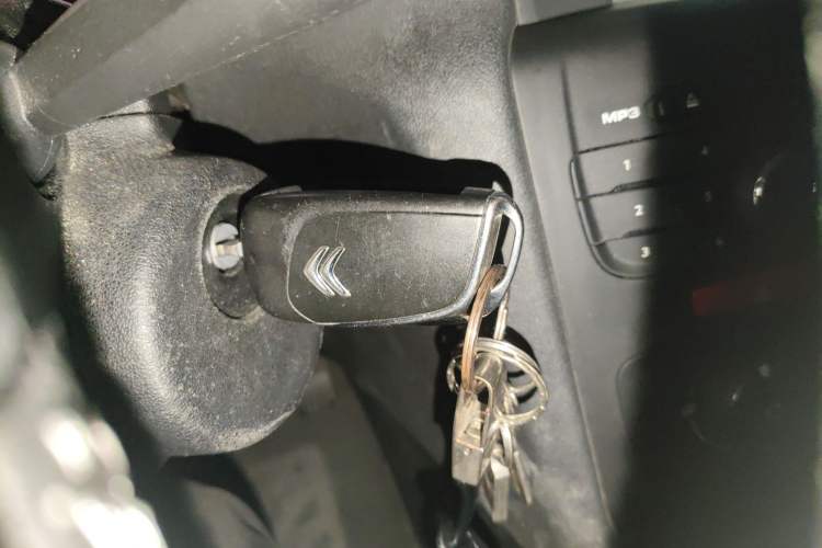 Used Citroen C4L 2014 1.8L Intelligent Drive Automatic Enjoyment Model
