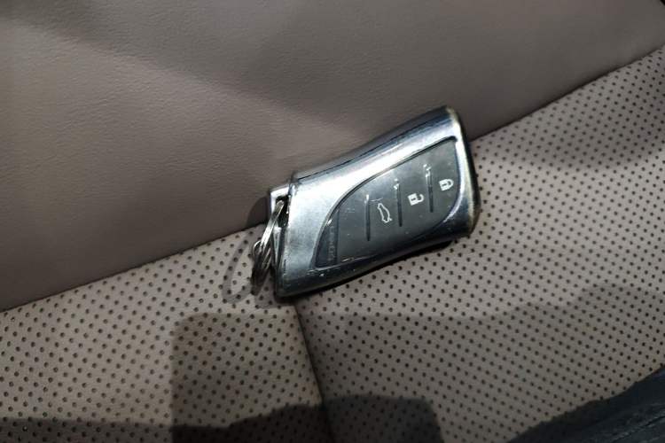 Used Lexus ES 2023 200 Excellence Edition Vehicle Key
