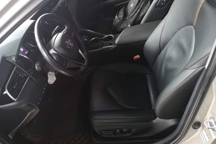 Used Toyota Camry 2019 2.5G Luxury Edition China VI Standard
