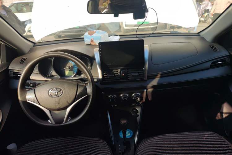 Used Toyota YARiS L Zhi Xuan 2015 1.5E Automatic Charm Edition