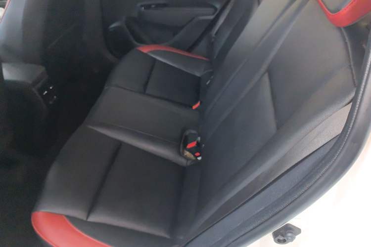 Used Kia KX Cross 2017 1.4L AT GLS