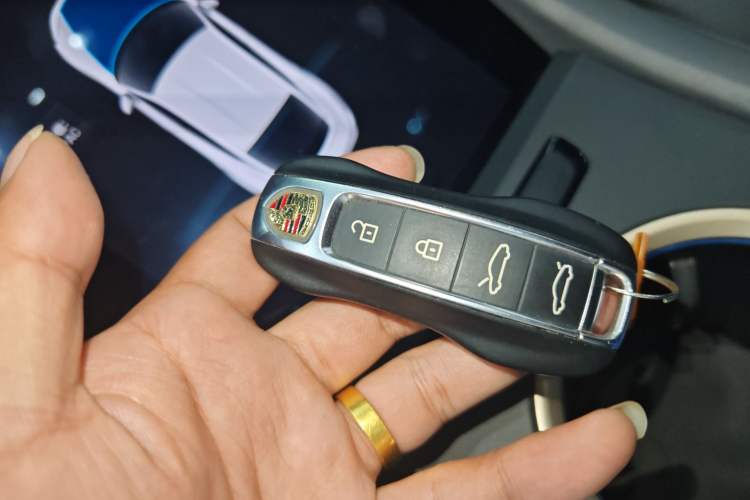 Used Porsche Taycan 2022-Year Updated Taycan
