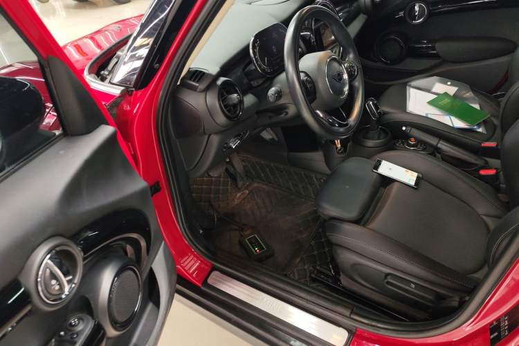 Used MINI 2021 1.5T COOPER Classic Edition Five-Door Version
