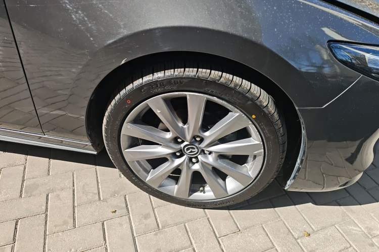 Used Mazda 3 Axela 2020 2.0L Automatic Zhiya Edition Right Front Wheel Hub