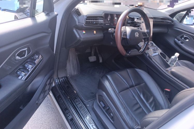 Used Nio ES8 2018 355 km Base Version 7-Seater Edition Driver Seat