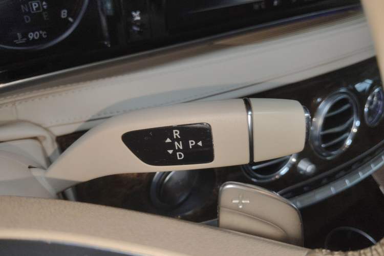 Used Mercedes-Benz S-Class 2014 S 320 L Business Model Gear Lever