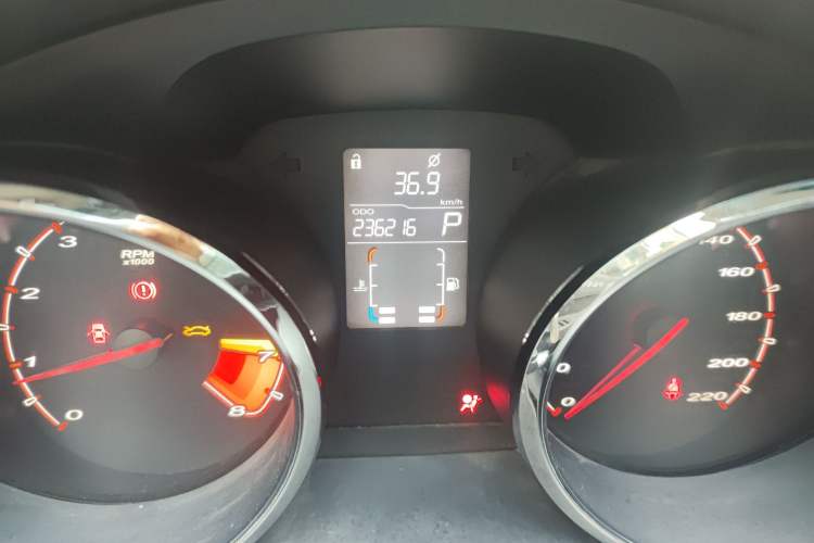 Used MG 5 2012 1.5L Automatic Navigation Edition Odometer Close Up