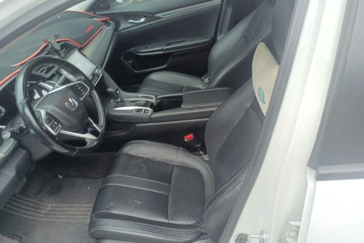 Used Honda Civic 2016 220TURBO CVT Prestige Edition
