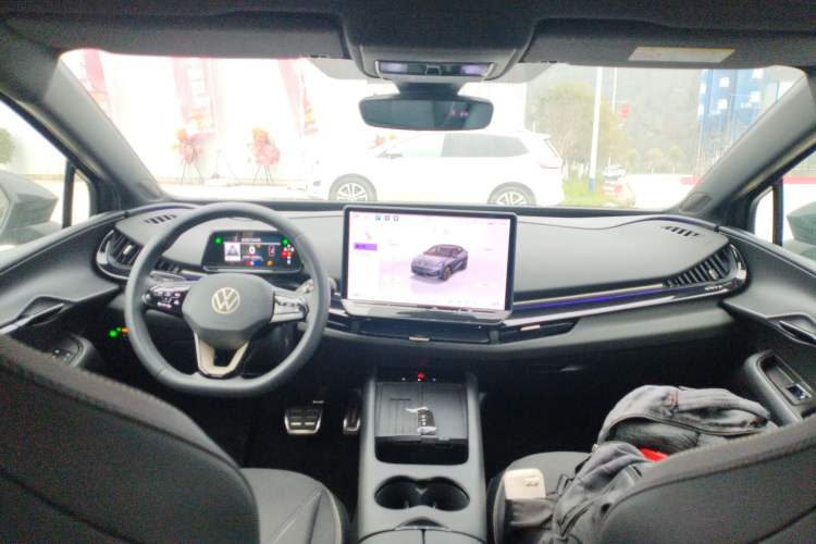 Used Volkswagen ID.UNYX 2024 Pro Long-Range Version Center Console