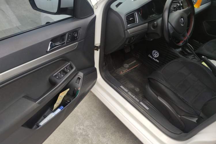 Used Volkswagen Lavida 2017 1.6L Automatic Fashion Edition