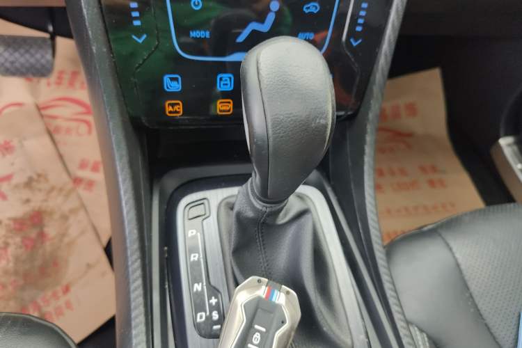 Used JMC Yusheng S330 2016 1.5L GTDi Automatic Two-Wheel Drive Flagship Edition
