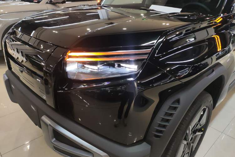 Used Formula Leopard Titanium 3 2025 501 km All-Wheel Drive Intelligent Driving Max Edition