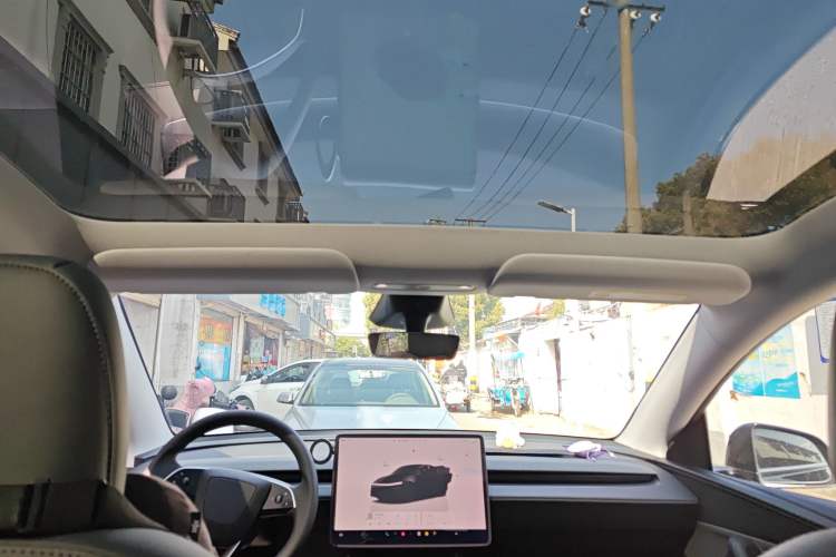 Used Tesla Model Y 2025 Rear-Wheel-Drive Version