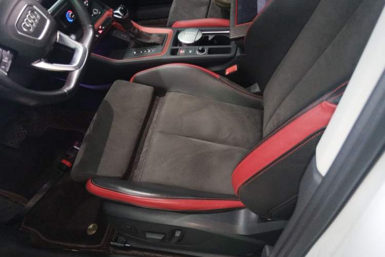 Used Audi Q3 2020 35 TFSI Fashion Dynamic Model