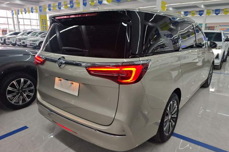 Used Buick GL8 2021 ES Landtrek 653T Luxury Model Rear Right 45 Deg