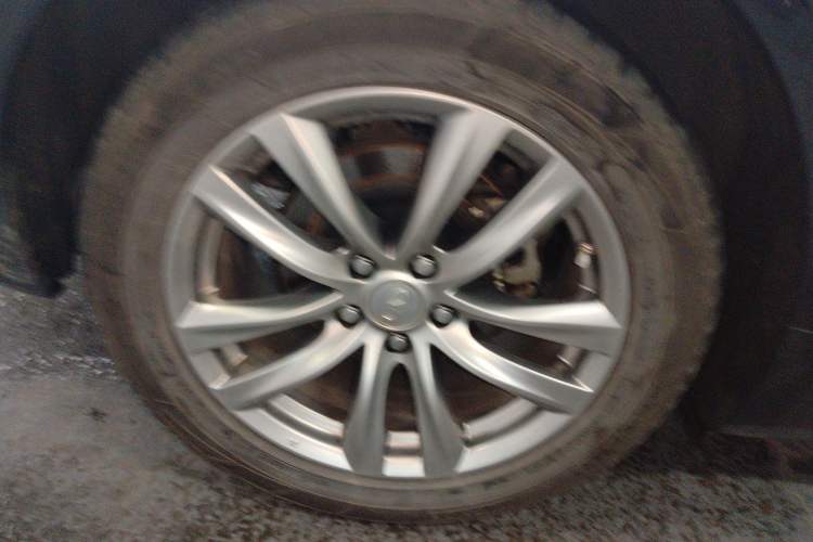 Used Infiniti Q70 2017 Q70L 2.5L Elite Edition Right Rear Wheel Hub
