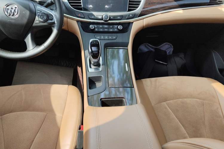 Used Buick LaCrosse 2018 20T Luxury Model