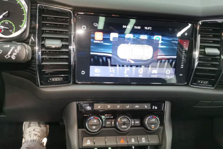 Used Skoda Kodiaq 2018 TSI330 5-Seater Two-Wheel-Drive Luxury Enjoyment Edition Audio And AC Panel