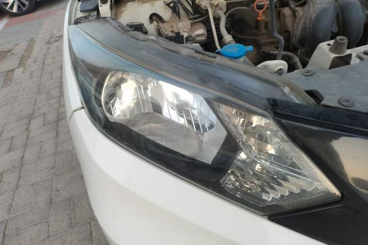 Used Honda Vezel 2015 1.5L CVT two-wheel drive Comfort trim
