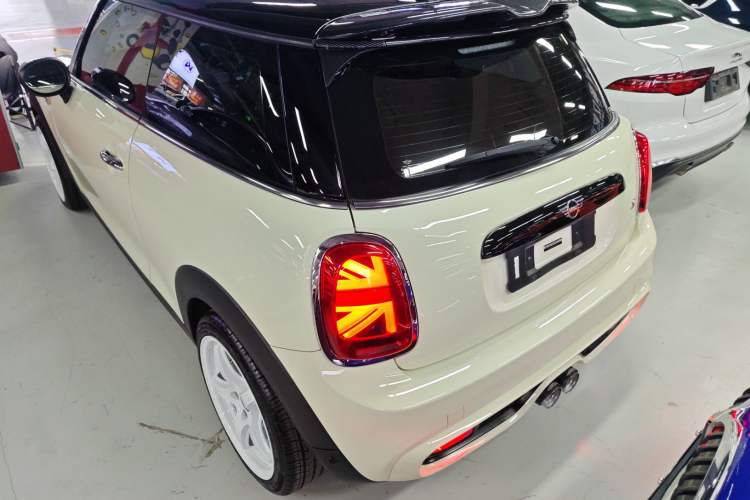 Used MINI 2019 2.0T COOPER S Classic Edition Exterior 2