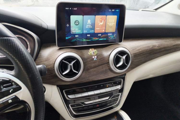 Used BAIC Beijing EU5 2018 R500 Smart Wind Edition