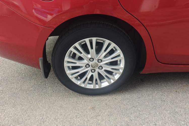 Used Buick GT 2016 15N Automatic Elite Edition Right Rear Wheel Hub