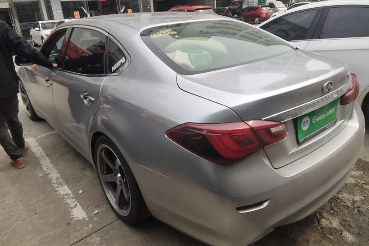 Used Infiniti Q70 2015 Q70L 2.5L Enjoyment Edition
