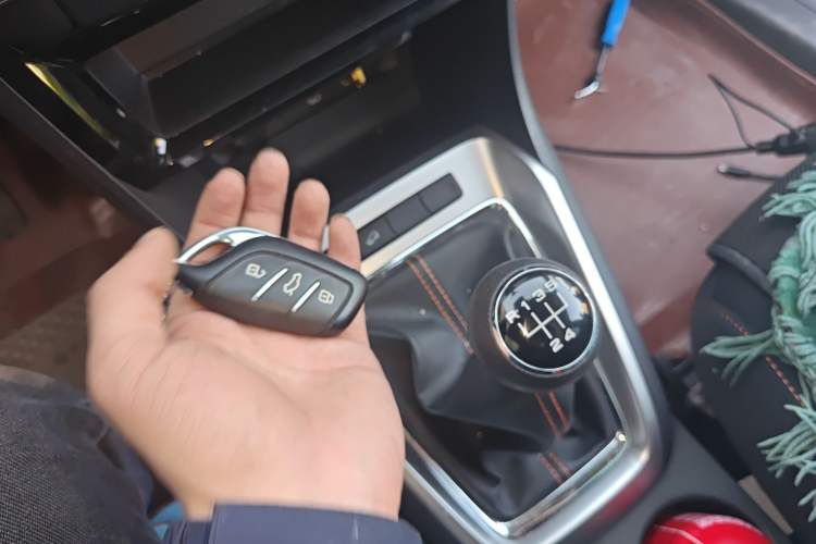 Used Roewe RX3 2021 PRO 1.6L Manual Flagship Model
