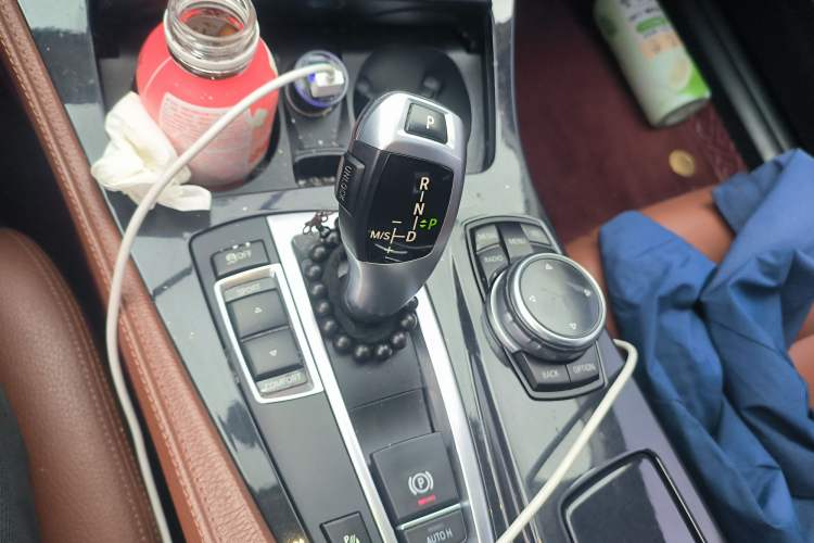 Used BMW 5 Series 2014 520Li Elegant Model
