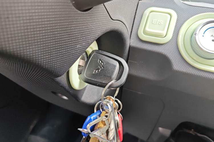 Used Wuling Hongguang MINIEV 2021 Macaron Premium Model – Lithium Iron Phosphate