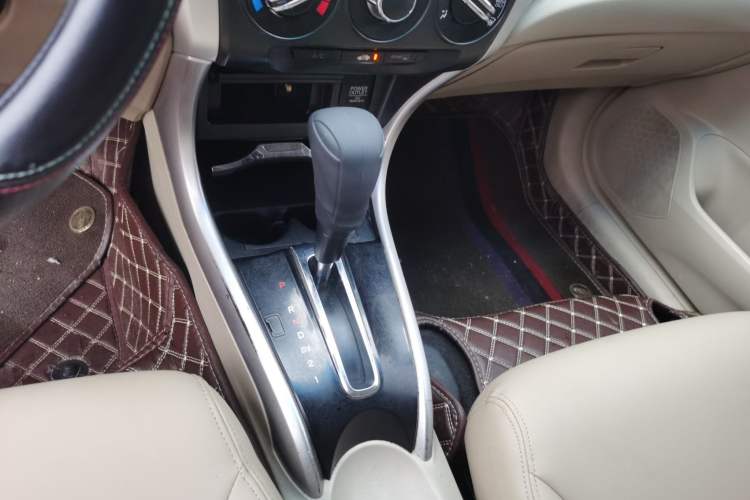 Used Honda Crider 2015 1.8L automatic comfort version Gear Lever