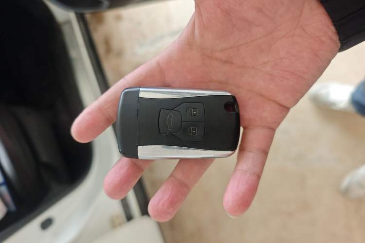 Used Geely Auto GX7 2015 Sports Edition 2.0L Automatic Prestige Model
