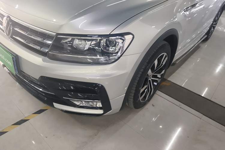 Used Volkswagen Tiguan L 2021 330TSI Automatic Two-Wheel Drive R-Line Enhanced Edition
