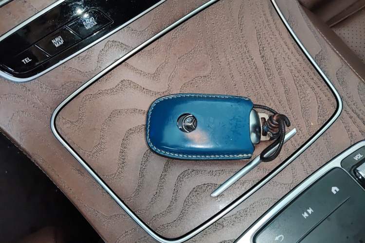 Used Mercedes-Benz E-Class New Energy 2022 Facelift E 350 e L Plug-in Hybrid Sedan
