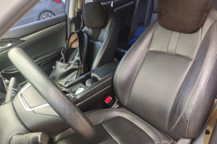 Used Honda Civic 2016 220TURBO CVT Prestige Edition
