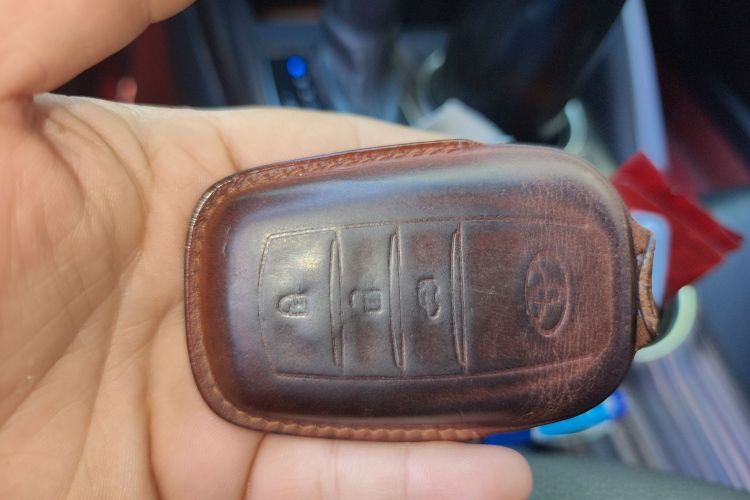 Used Toyota Camry 2019 2.0G Luxury Edition China VI Standard Vehicle Key