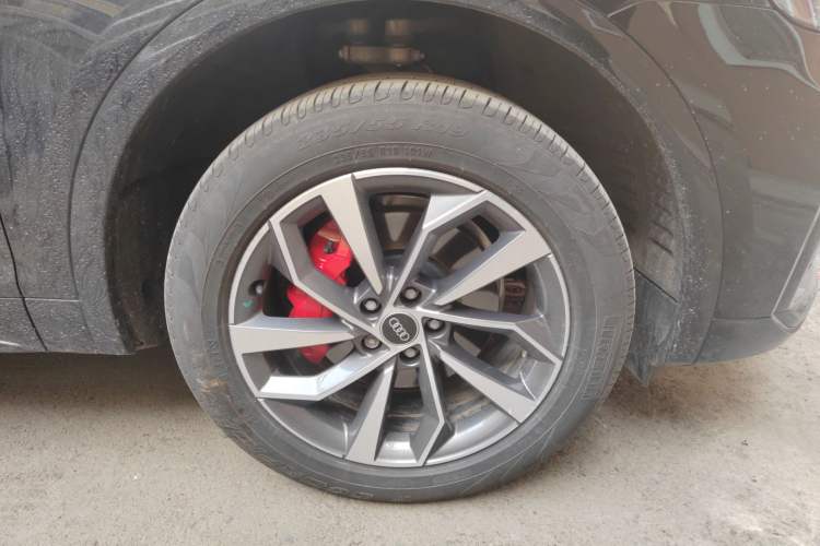 Used Audi Q5L 2024 40 TFSI Luxury Dynamic Edition Right Front Wheel Hub