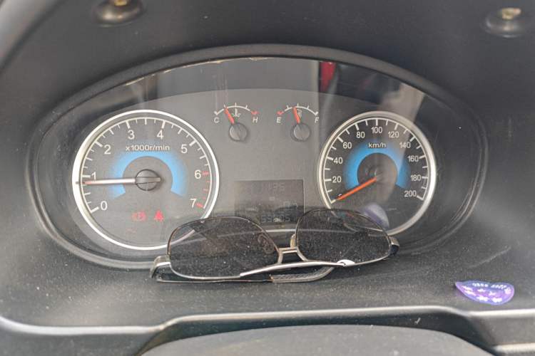 Used Dongfeng Fengon 330 2014 1.5L Manual Utility Version DK15 Instrument Cluster