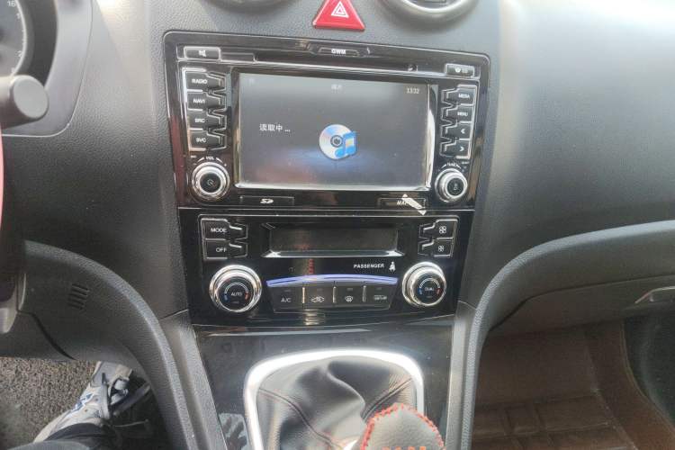 Used Haval H6 2015 Upgraded Model 1.5T Manual Two-Wheel Drive Elite Version