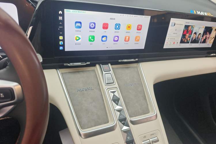 Used Haval Fierce Dragon Max 2023 1.5L Hi4 105 Four-Wheel Drive Navigation Edition Audio And AC Panel