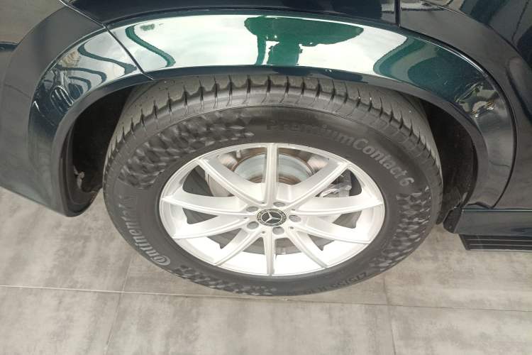 Used Mercedes-Benz GLE 2020 Restyled GLE 350 4MATIC Fashion Edition Right Rear Wheel Hub