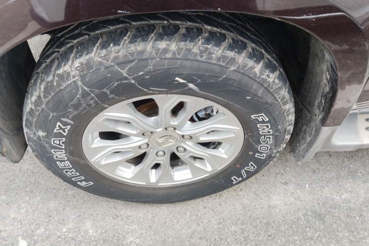 Used JMC Yusheng S350 2017 2.0T Manual Two-Wheel Drive Diesel Luxury 7-Seater
