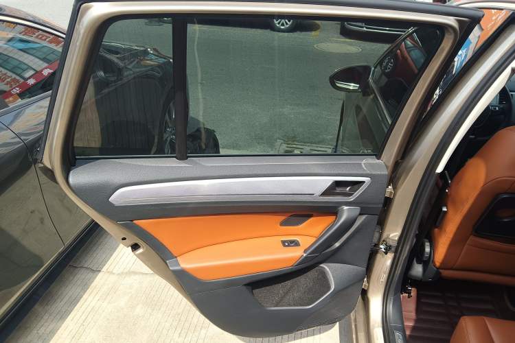 Used Volkswagen Golf Sportsvan 2016 230TSI Manual Entry-Level Trim