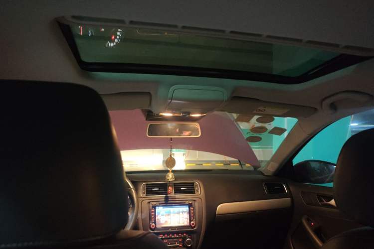 Used Volkswagen Sagitar 2014 Revised Version 1.4TSI Automatic Luxury Edition