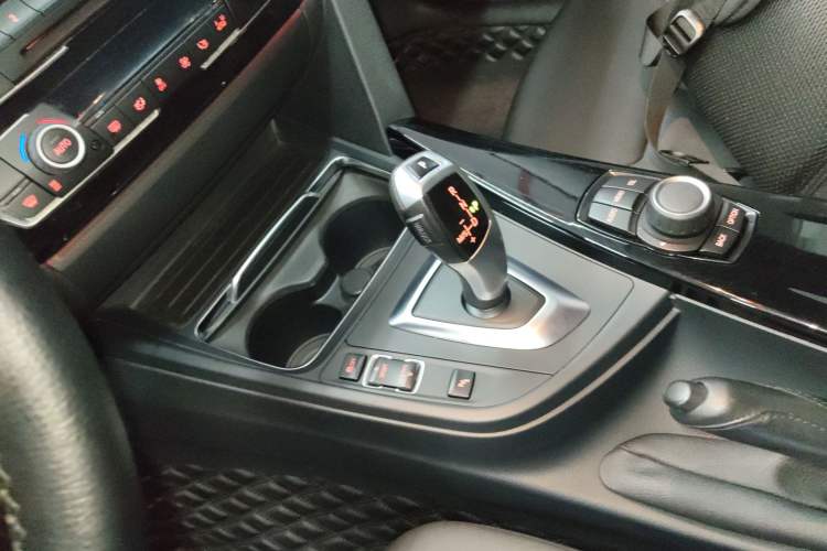 Used BMW 3 Series 2017 320Li Fashion Model Gear Lever