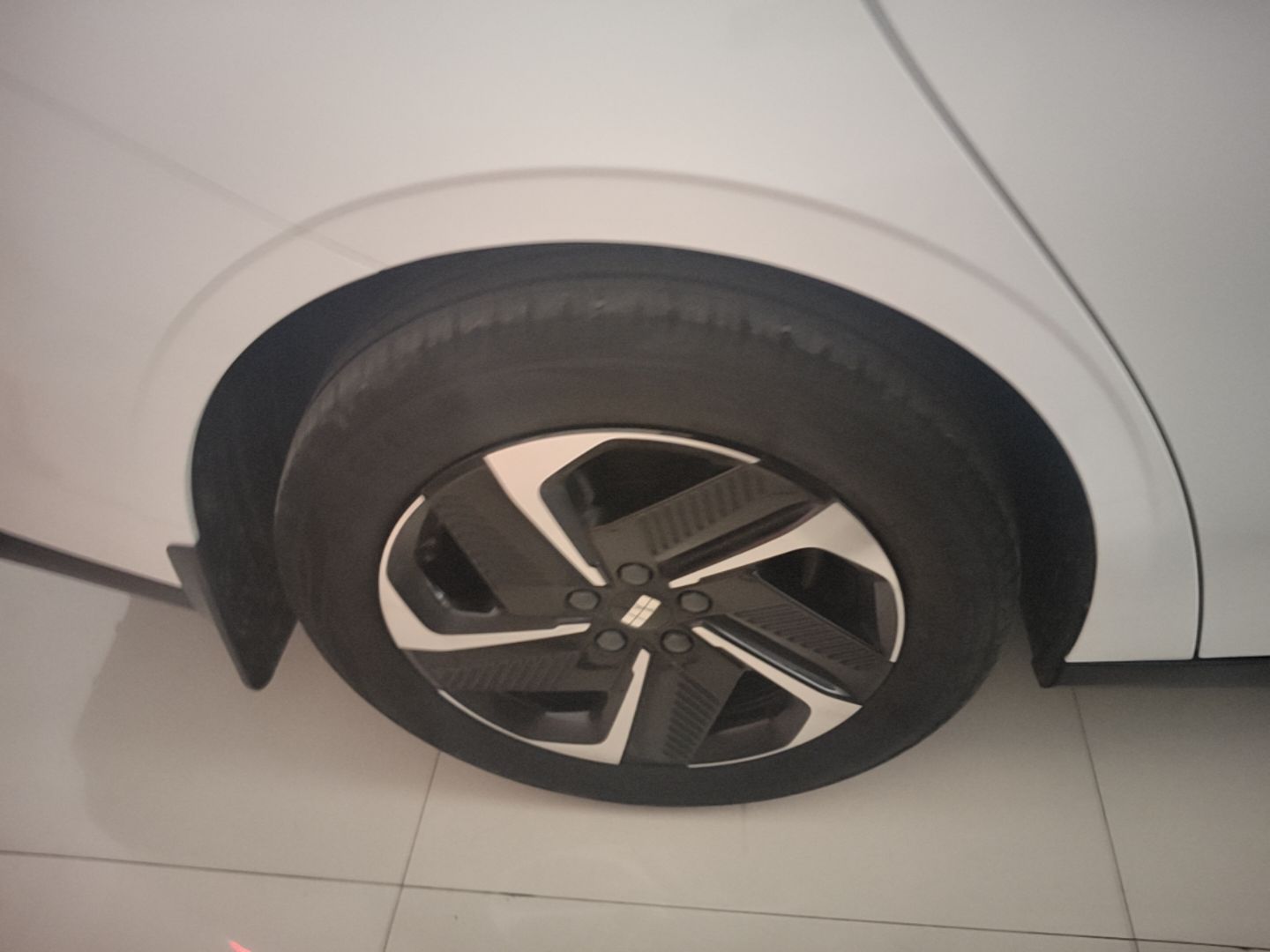 Geely Galaxy L6 2024 60km PLUS Dragon Edition — снимка 11